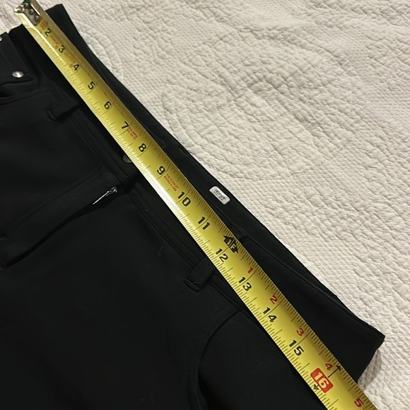 Lacoste Women’s Black Skirt. Size 40/Medium stretch - Picture 6 of 9
